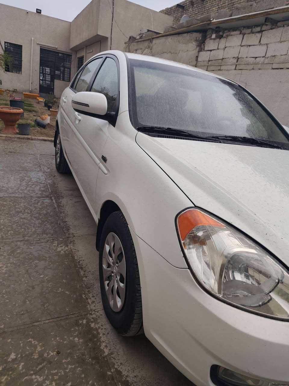 السلام عليكم   
اكسنت ٢٠١١ خليجي  
ماشيه 145 الف كيلو حقيقي
محرك ١٦٠٠ 
تبريد  ثلج 
سيارة جديده بيهه شويه صبغ بنيد شي قليل 
تخم تاير وباتري جديد
اخوان سياره كلش جديدة  وبلاديه بالعافيه  عله الياخذها نضافه
غرفتها جديده  
بدون  نقص 
رقم  جديد شماليه شرط تحويل 
مكاني بغداد  الزعفرانيه
السعر 95 ورقة  قفل

***********
