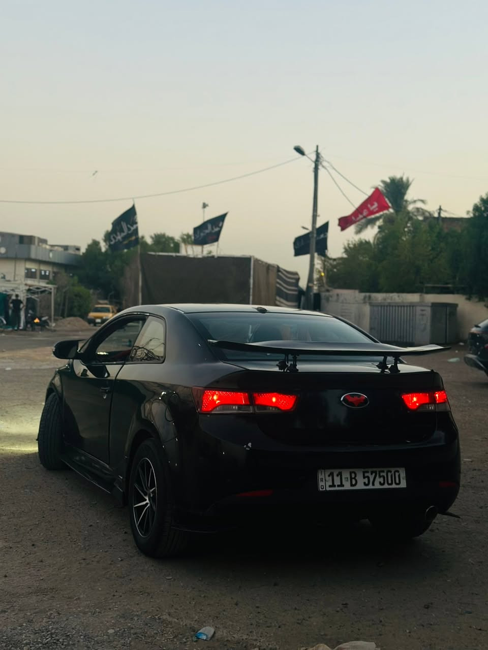 سلام عليكم 
فورتي 2010
مكينه 2000
بيها مكانات صبغ أبيع حزام
سعرررر(75)وبيها مجال حك الجيه
الموقع بغداد مدينه الصدر 
رقم الهاتف ‭***********‬
