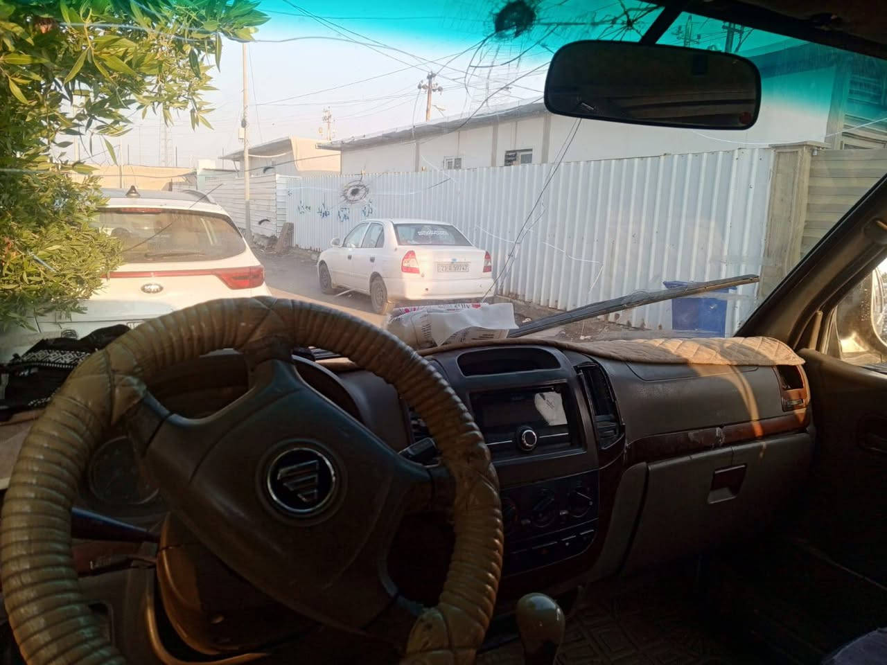 فتون 2014 مكفولة من الصبغ و الضربة مجرد طخات بسيطة السيارة خير من الله و ممتعوبه عله كد الخط  كلشي بيهه مكفول :
منضومة تبريد جديدة و ممتازة
محرك جديد مصارلة سنه مكفول من كلشي
كير مكفول
اكسل مكفول
صدر امامي خلفي بحالة جيدة 
تخم تاير جديد
كهربائيات مكفوله 
السعر 75 و بيهه مجال 
المكان بغداد ‏‪‏‪***********‬‏‬‏
