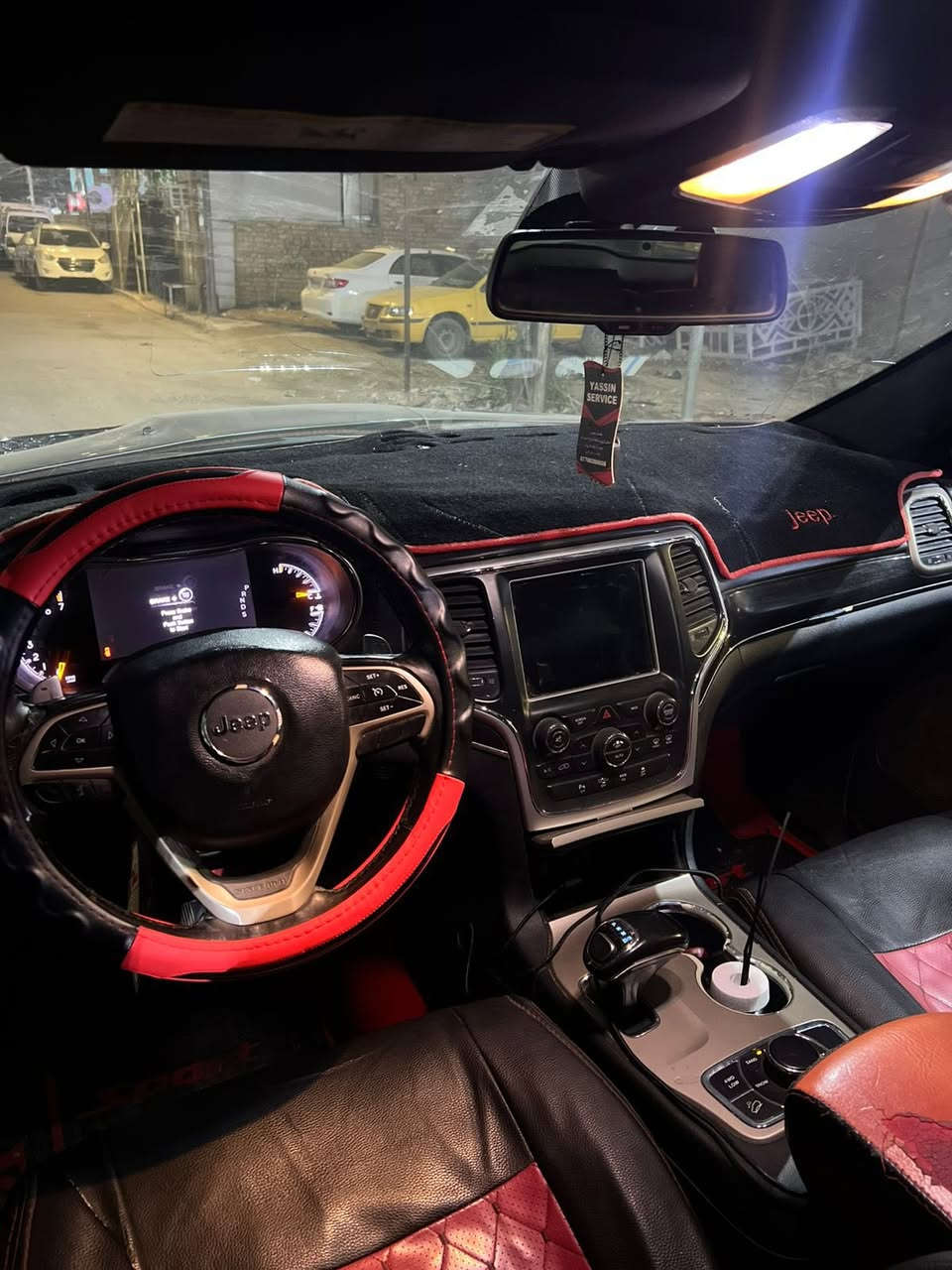 سلام عليكم جيب 14 فول وواحد عله واحد بيه ربع قطع سبغ  مكان بغداد دوره ‭0770 267 3906‬
سعر 175
