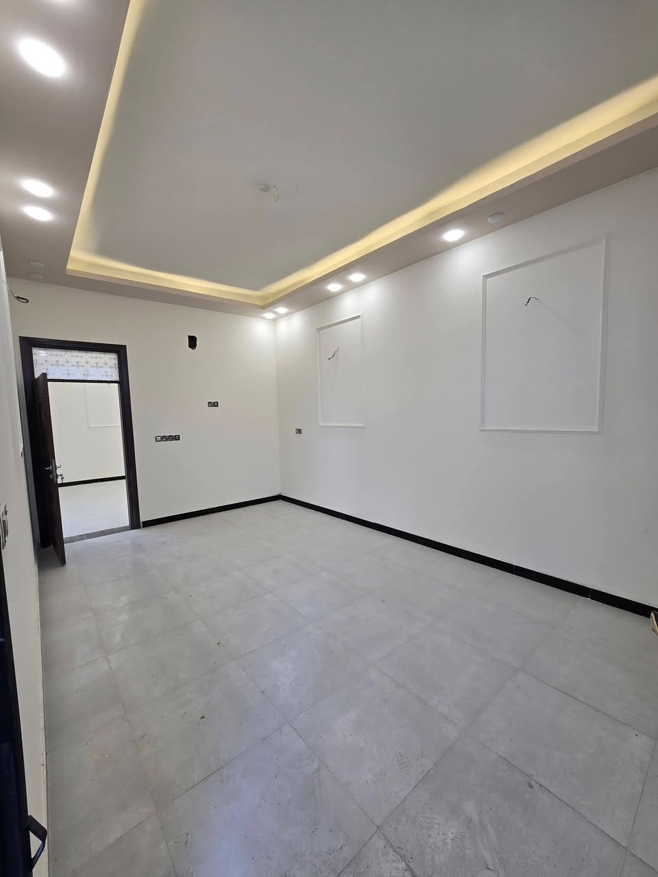 بيت  البيع زراعي سند 25
العنوان التقيه الثالثه داخل مجمع الروان النموذجي شارع 15
المساحه 150
الواجهه 750
النزال 20
البيت طابقين 
عدد الغرف 4
استقبال
صاله عدد 2
مطبخ 
مجمعات صحيه طابقين***********
