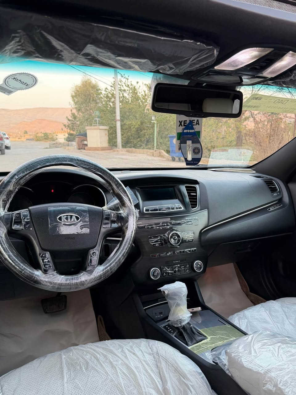 Kia Cadenza  2012 
*********** what’s up 
*********** viber
کیا کادینزا 
مەلەکی 
فول مواسەفات. 
پانۆڕاما 
بەسمە 
پەردە 
ناو سپی. 
 ٤ کوشن گەرم
کوشن خەزن 
تەحەکومی تەزیل و کوشن و گەرمی لە  دواوە 
٤ تایە و ویلی نوی 
گێڕ و مەکینە بەشەرت 
سەنەوی تازەیە 
بی تەقە و ررقە  
یەک دینار مەسرەفی نیە 
نرخ  - ١١٨$ و مەجال  
شوین - کۆیە كويسينجاك, أربيل
