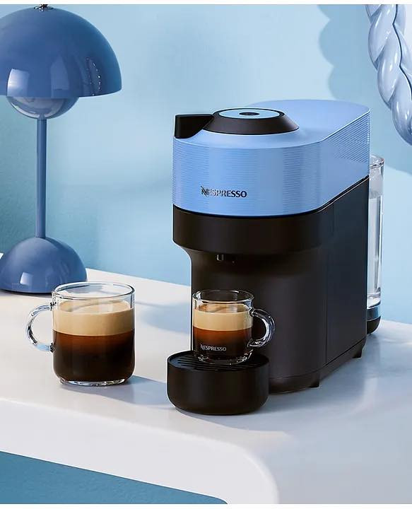 مزاد اعلى سعر ابيع
ماكينة القهوة نسبريسو فيرتو بوب (Nespresso Vertuo Pop) بلون الازرق سمائي . تتميز هذه الماكينة بتصميمها الأنيق والمدمج، وهي مصممة لتناسب أي مكان في المطبخ.


**إذا كنت صاحب هذا الإعلان وتريد حذفه لأي سبب، رجاءا أرسل رسالة إلى الدعم الفني**