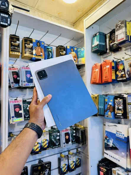 شاومي باد 7 برو 512 
مستخدم شي قليل ملحقات كامله 
تفاصيل اكثر ع خاص او ع رقم 
***********
