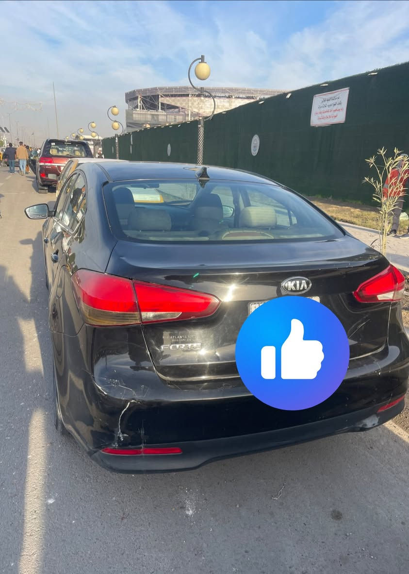 السلام عليكم 
كيا فورتي 2017 وارد أمريكي 
ضرر جاملغ وباب السايق مبدل الايرباكات كله سليمه
نص فول تحكم استيرن مانع انزلاق بلوتوث إلى آخره. 
الرقم بغداد إنكليزي الجديد 
رايده ١٢٠$ وبيه مجال للشراي 
بي واتس***********
