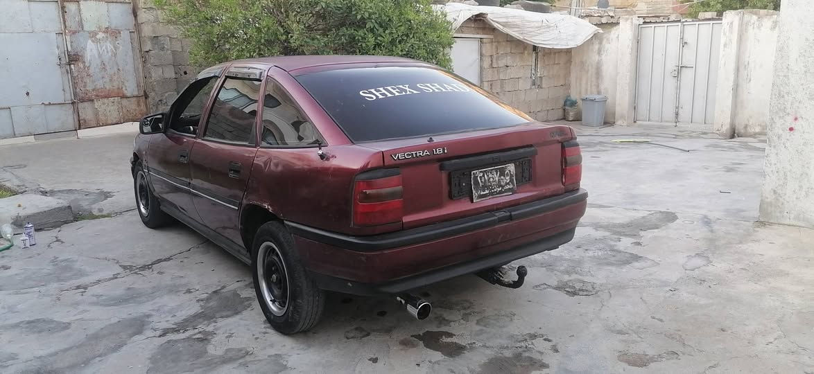سەلامو عەلێک ئەم ئۆپڵە بۆ فرۆشتن مەکینە 18 گێرو مەکینە بەشەرتی سەر وەستا خایس بەشەرت سەیارەکە هەمو گیانی بەشەرت نرخیشی 13 وەرەقە ***********
