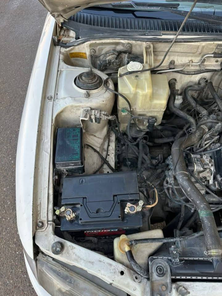 بروتون 2004 بسمي رقم انكليزي
محرك كير كفاله 
صدر جديد 
تخم تاير 
تبريد شغال
تدفه شغاله
بيها طخات بسيطه بدون دواخل 
صبغ بيها مكانات بسيطه جداً 
مكان السياره بغداد الشعله 
سعره47وبيها مجال 
سياره جاهزه  0
***********
