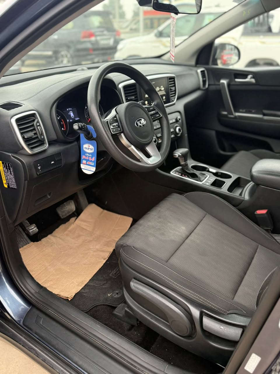 سلام عليكم كيا سبورتج 2022 ماشيه 70 الف مكفوله عده دعاميه الخلفيه صبغ سعره 170 بيه مجال  ***********
