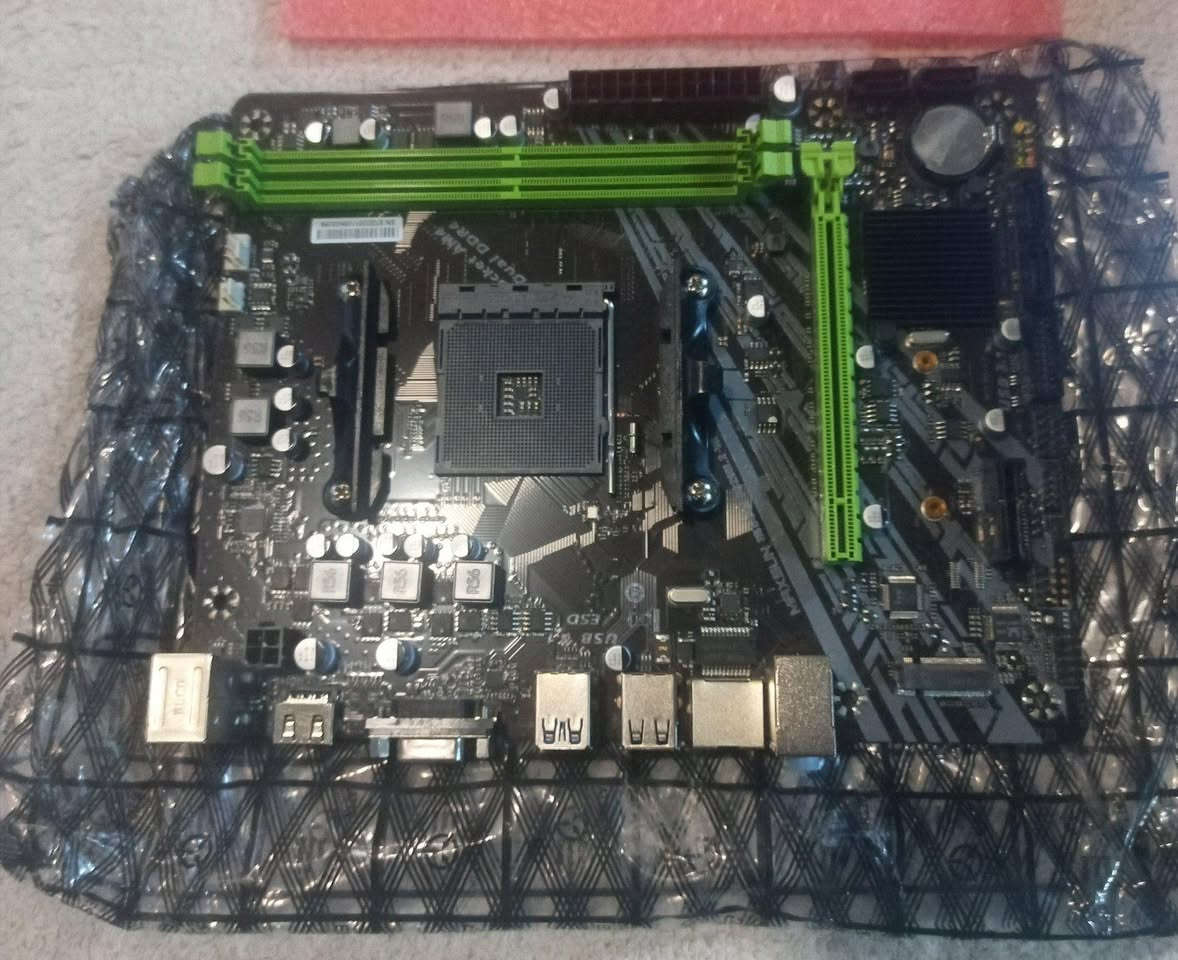 سڵاو هاوڕێیان، ئەم مازەربۆردەم بۆ فرۆشتنە، زۆر خاوێنە و کارتۆنی لەگەڵە:

مۆدێل: Maxsun Challenger A320M.2-VH

سۆکێت: AM4 (بۆ پڕۆسێسەرەکانی AMD Ryzen دەبێت)

ڕام: پشتگیری DDR4 دەکات (2 Slots)

تایبەتمەندی: جێگای هاردی خێرای M.2 SSD هەیە کە وایەری ناوێت و خێراییەکی زۆر دەدات بە کۆمپیوتەرەکە.

دۆخی بۆردەکە: زۆر خاوێنە، بێ کێشەیە و کارتۆنەکەشی ماوە.

💰 نرخ: [لێرەدا بنووسە ٦٥ هەزار یان ٤٥ دۆلار] و كويسينجاك, أربيل


**إذا كنت صاحب هذا الإعلان وتريد حذفه لأي سبب، رجاءا أرسل رسالة إلى الدعم الفني**