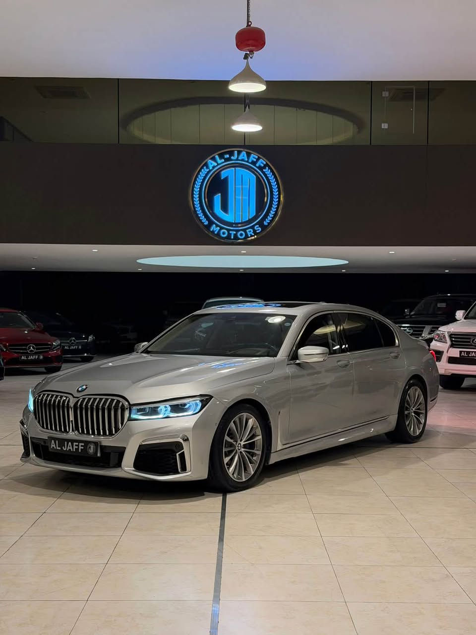 السلام عليكم 
للبيع فقط بدون مراوس🔥 290 ورقه
ا  M package BMW 740 Li موديل 2020 باب طويل ماشيه 60 الف
السياره فول الفول (بانوراما وداتا شو وكامرات 360 درجة وابواب سحب وجكات ورادارات ونقطة عمياء وكشنات جلد وتبريد وتدفئة حتى الخلفية وبصمات وصندوك كهرباء و5 بردات وبعد كلش هوايه مواصفات)
🚨السيارة وارد امريكي رقم الشاصي بالصور بيه طعجتين ومصبوغه وبيها كم قطعه صبغ علمود شخوط  وطعجات بدون حادث ابيعلك حزام(قماره بدون صبغ بدون دواخل شاصي سليم)
🚨بدون ايرباك (ايرباكات كلها سليمة) 
🚨گير ومكينه بشرط 
السيارة مرقمه وجاهزة،
السعر : 290$ ورقة
للاستفسار : ***********
العنوان : السليمانية المعارض الجديده معرض (الجاف)
