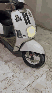 السلام عليكم دراجه بوليس مزوده بوشه 55 كهربائية شغاله السلف شغال السعر 750 وبيه مجال العنوان البصره ابو الخصيب كفرات رقم واحد التصال علئ الرقم ***********
