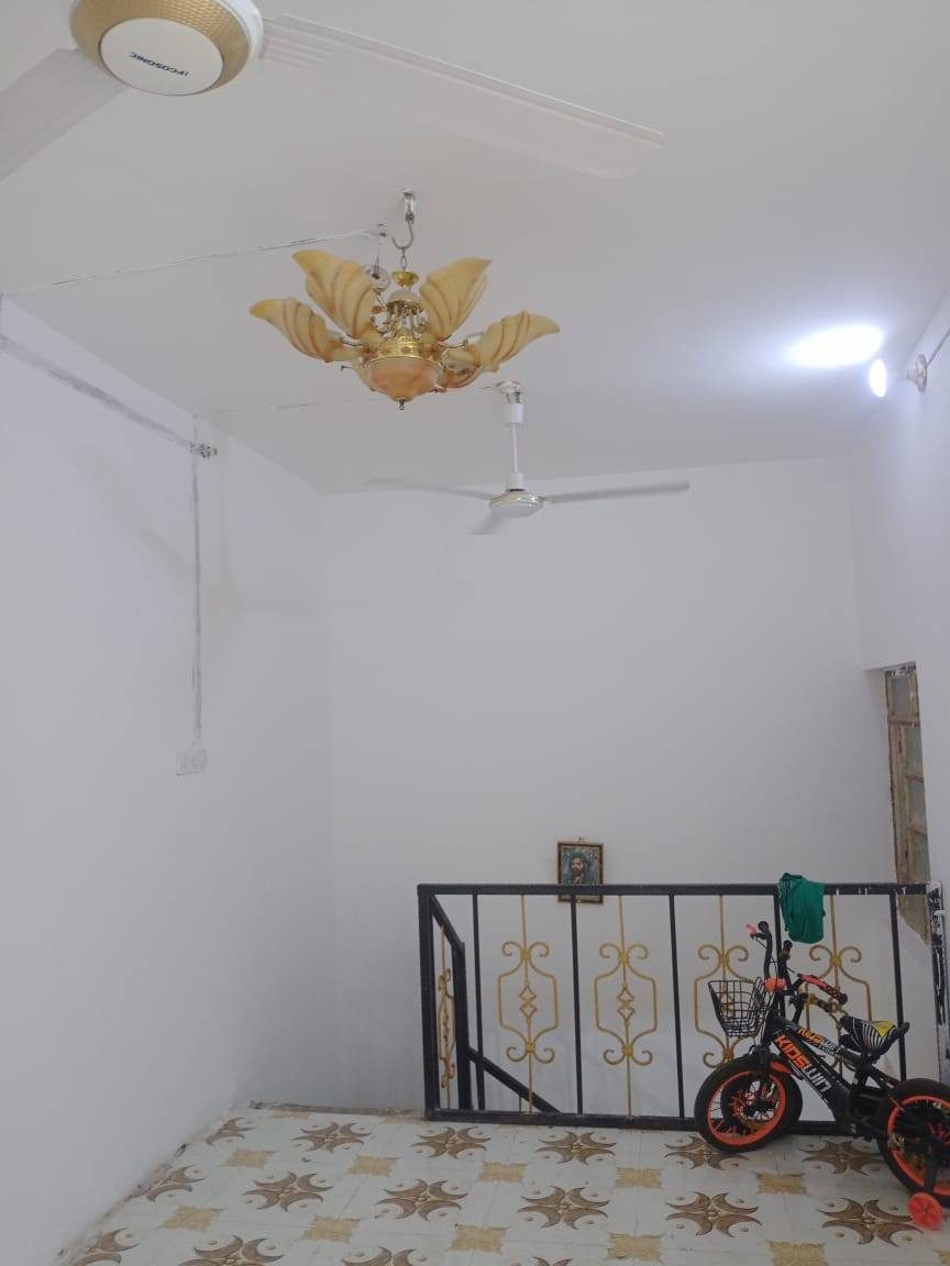 دور زراعي مساحه 100 قاطين كل الخدمات متوفره سعر 45 وبين مجال ناحيه الزيناوي شارع بان مازن خانه حي الحسين العصوم ***********
