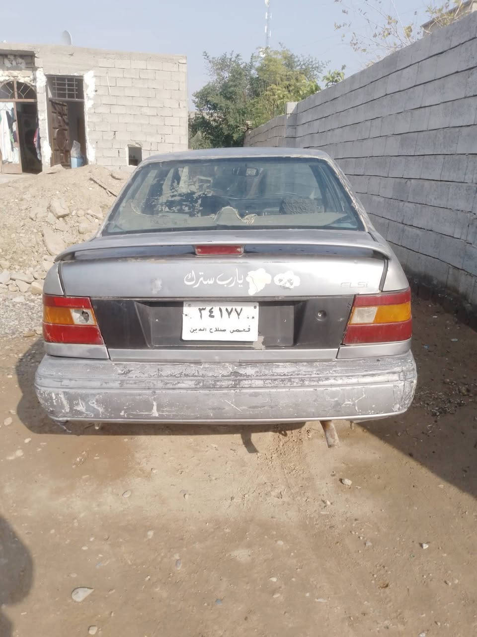 السلام عليكم ورحمه الله وبركاته اخوان بسبب الوعود الكاذبه تم ايعادت نشر هاذ السياره الكير اوتماتيك بس كايم سعر خمس ورقات فقط/هاذا ***********
