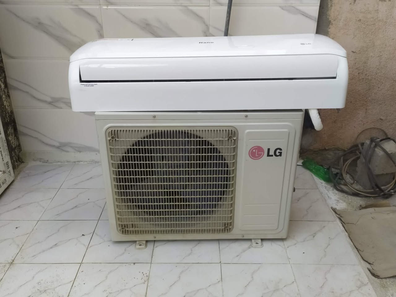 سبلت نوع LG ٢طن جديد مده الاستعمال شهر 
شغال شرط الفحص السعر 500 وبي مجال /العنوان/ بابل حله 
رقمي /***********
