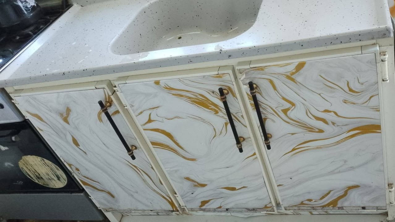 السلام عليكم كاونتر مرمر الأضرار الباب مكسوره مثل ما موضح بالصورة والمجر واحد منهم السلايت يرادله تبديل 
والكاونتر اني مغلفته اريده 150 مابي شي نضيف ودواخله نضيفه


**إذا كنت صاحب هذا الإعلان وتريد حذفه لأي سبب، رجاءا أرسل رسالة إلى الدعم الفني**
