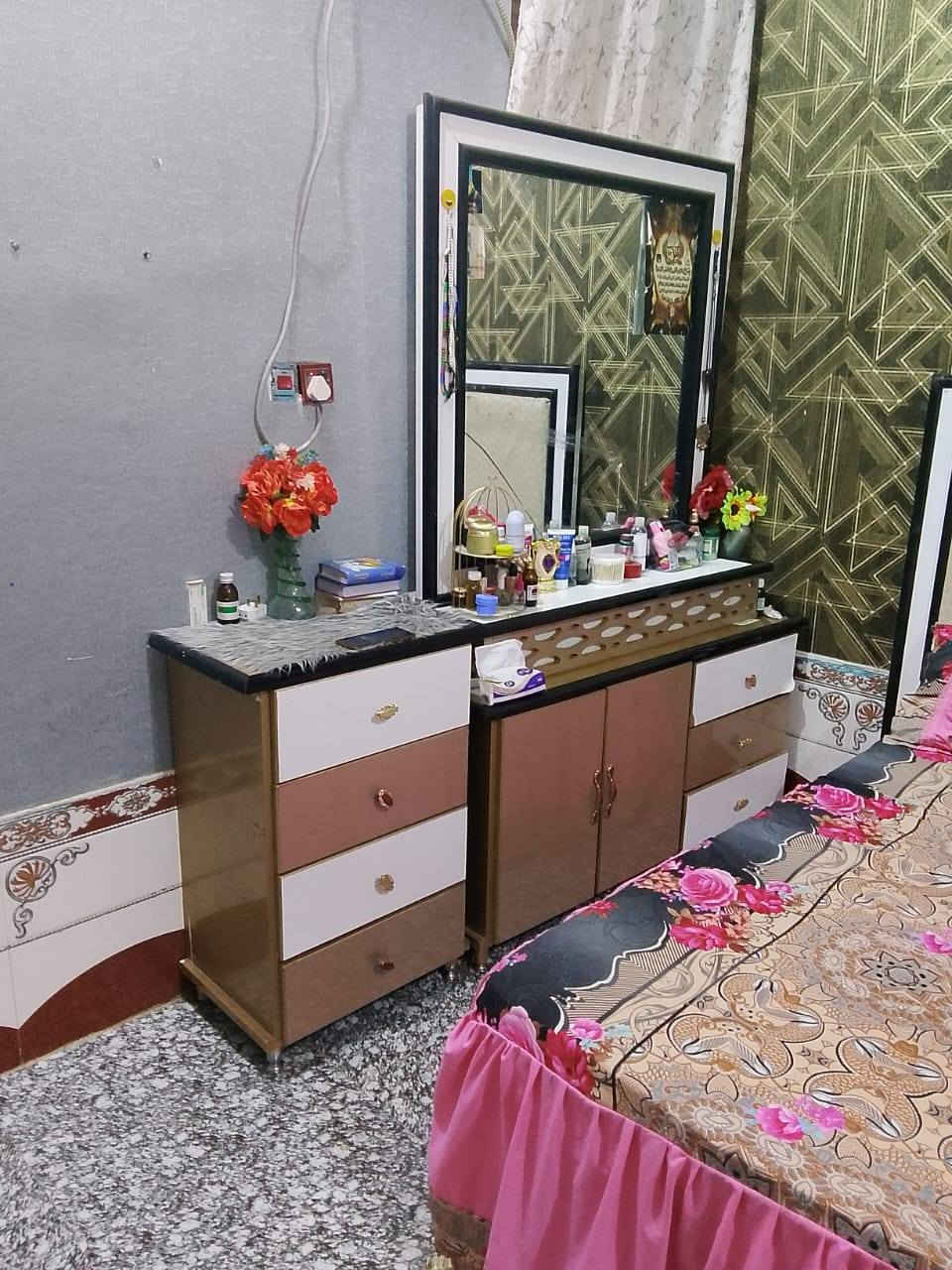 سلام عليكم غرفه لبيع السعر 500 وي دوشك


**إذا كنت صاحب هذا الإعلان وتريد حذفه لأي سبب، رجاءا أرسل رسالة إلى الدعم الفني**