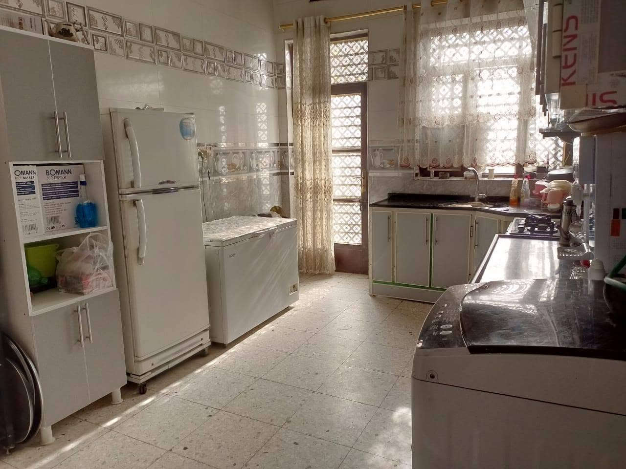 دار للبيع‼️
دار للبيع في منطقة جكوك الأساتذة في الكاظمية

فرصة مميزة للسكن أو الاستثمار بموقع جميل وقريب من جميع الخدمات.

📍 الموقع: الكاظمية - جكوك الأساتذة - شارع 15
📐 المساحة: 150 متر مربع
📌 الواجهة: 7.50 متر
📌 النزال: 20 متر
🏠 طابقين كامل وجاهز للسكن

يحتوي على:
• 🛏️ 4 غرف نوم
• 🛋️ استقبال
• 🍽️ مطبخ
• 🚿 حمامات داخلية وخارجية
• 🚗 كراج
• 🌤️ منور
• 🏡 ترك

✅ خدمات كاملة
• كهرباء
• ماء
• مجاري
• تبليط

📜 طابو صرف (لا زراعي ولا قادري)

💰 السعر: 375 مليون دينار
✅ يوجد مجال للتفاوض للجادين

ملاحظة: الدار جاهز بالكامل ولا يوجد فيه أي نقص سوى الواجهة.

للاستفسار أو حجز موعد للمعاينة يرجى التواصل على الخاص.
***********

#دار_للبيع #الكاظمية #جكوك_الأساتذة #بغداد #طابو_صرف #شبكة_دلال_العراق

