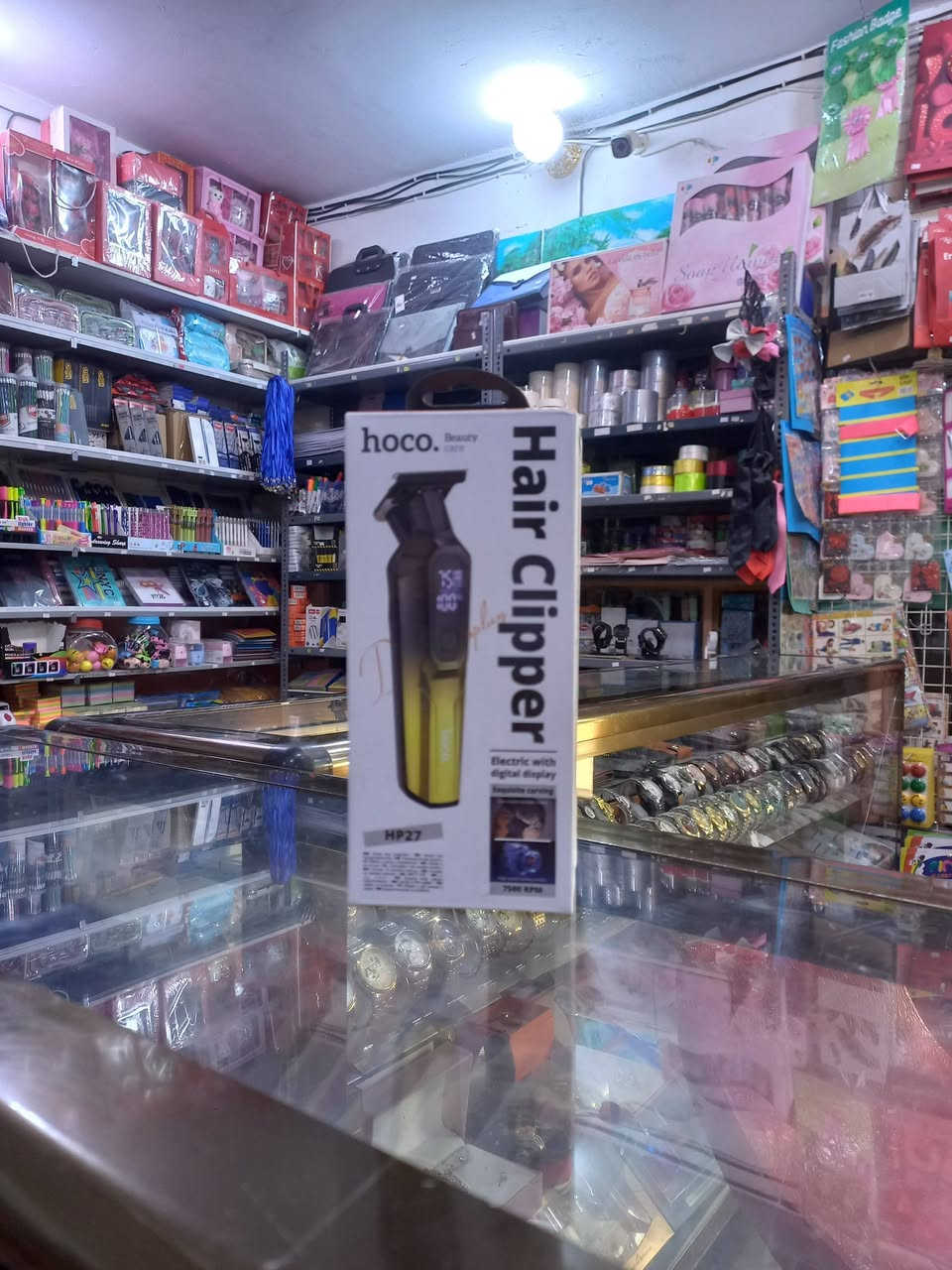 عرض عرض 🔊🔊🔥 
ماكنة الحلاقة من شركة hoco ال HP27  يعني الوكالة و الأصلي 
تجي بدرجة حلاقة صفر و تحتوي على أربع درجات حلاقة ايضا وياها الكيبل مال الشحن اللي هوَ تايب سي وتجي بطارية 1300mAh تدوم وياك شحن ساعتين ونص كل هذا وعليها عرض من عدنا يعني السعر بلاش واللي حيكون 15000 الف بسسس.... 
للإستفسار اكثر يرجى مراسلة الصفحة او الإتصال على الرقم *********** 
العنوان/ الراشدية _ قرية الساده البوحياة _ قرب مدرسة الواحه الخضراء
