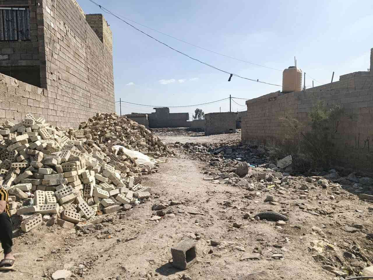 السلام عليكم قطعه ارض اليبع مساحة 200 الواجهه 10 ونزال 20 العنوان بين سبع اقصور والحميديه يطلع عليها من فرع كريش بلنهايه السعر 8 مليون بيها مجال شراء الاستفسار ***********
