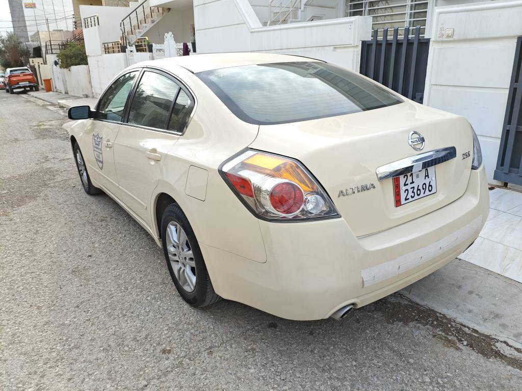 ئەڵتیما تەکسی 2012
سەنەوی تا 2030تازەیە
گێڕو مەکینەی لۆک لۆکە
شاشە و کامێرا
ناوی وەک شەریکە 
لێدراوی ناوگرتنی نیە تەنها قرچێکی دواوەی هەیە
سۆنەرم داناوە
تایە و پاتری بەشەرت
تەبرید و گەرمی بەشەرت
نرخی 105و مامەڵەیەکی کەم
*********** ڤایبر و وتس اب
*********** السليمانية, العراق
