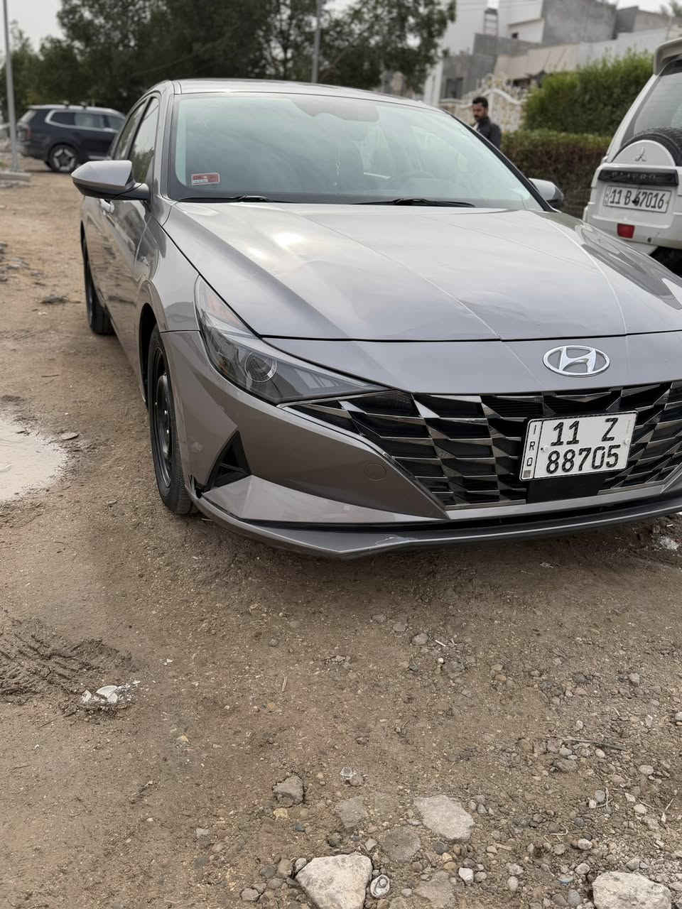 السلام عليكم النترا 2023 للبيع او مراوس 
ماشيه 33 الف 
حادث كما موضح بالصور بارد فقط بحافة البنيد بدون قطره صبغ وبدون دواخل 
مواصفات معروفة شاشه متصلة كشنات تدفئة بصمة عليها منظومة زنون كامله تخم تاير جديد سياره جديدة 
مكاني الزعفرانية ‭0783 899 6308‬
السعر 170 وبي مجال
