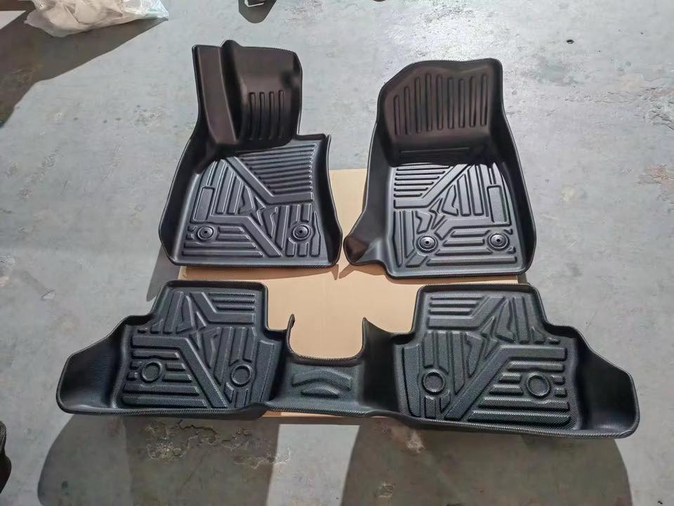 سلام عليكم تم وصول ارضيات  كاديلاك مع جلدات صندوق 
قالب تعال وشد مع ضمان 
كاديلاك 
Ct4 
Ct5 
Xt4 
Xt5
Xt6 
بسعار مناسبه *********** 
Cadillac Alghanim كاديلاك الغانم
عالم الكاديلاك
