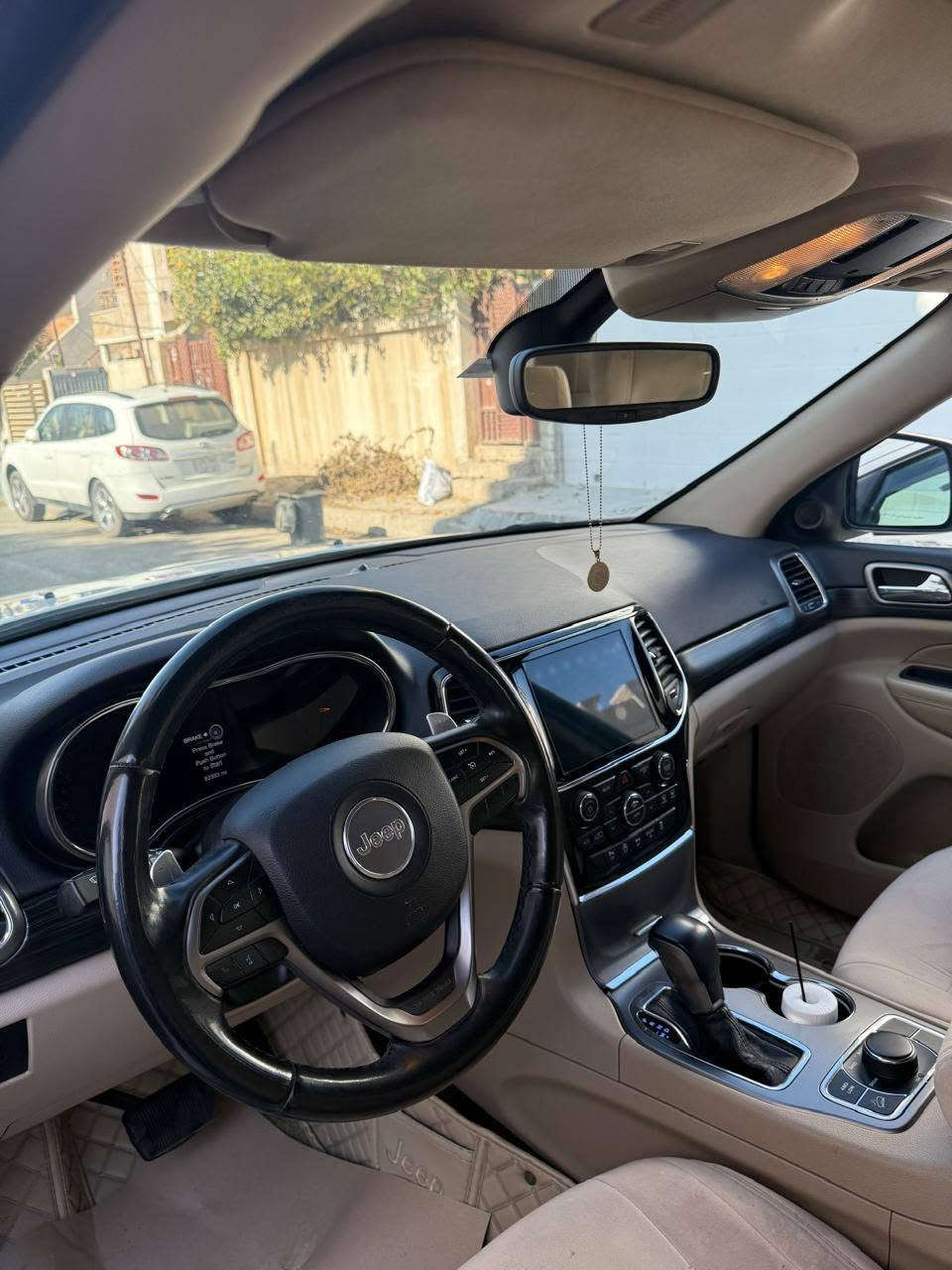 ⚜️Jeep Grand Cherokee⚜️

🔺️مۆدیل : 2019 ✔️

🔺️بۆیاغ : کلین ✔️

🔺️ماوەی ڕۆیشتن : 90,000 ✔️

🔺️فوول مواسەفات🔺️

⚫️بلاک تۆپ⚫️

💥شەریکە هاڕڵم💥

نرخ : 255$ 💵  

تێبینی//
سەیارەکە زۆر پاک و خاوێنە ، بێ کێشەیە ، تەنها قەپاغ مەکینەی کرایتەوە ، گێڕ مەکینە تەحویل وەکالە غەڕامە هەمووی بەشەرت بۆ زانیاری زیاتر پەیوەندی بکە.

ژمارەی تەلەفۆن : 
*********** أربيل, العراق
