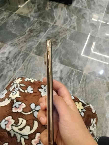 سلام عليكم 
ايفون اكس اس ماكس 
ذاكره /64
بطاريه 73 بلادي 
جهاز كله بلادي شخط مابي فقط بصمه وجه واكفه شاشا بلاديه مامبدل للبيع فقط سعر 180 بي مجال قليل ***********
