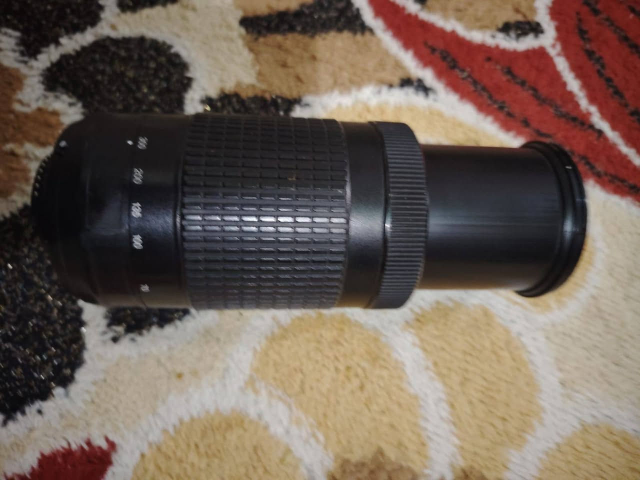 #للبيع_زوم_نيكون 70/300
السعر 125 وبيه مجال للتواصل ***********
