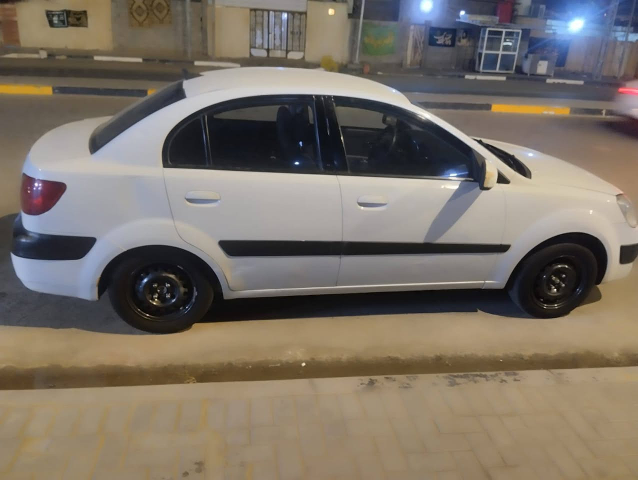 سلام عليكم كيا ريو موديل 2008 سياره كفاله بيه صبغ جوه تريشه صفحه العبري كد شبر بيه 4 رصعات بلقماره اثر سيبايه او سله والباقي شوف العين كير  مكينه 1600 تبريد شغال كهربائيات شغاله  السعر 70 وبيه مجال مكاني بصره رقم بصره جديد سنويه تنتهي 2027 شهر 5 راعيه يريد تحويل ما تحول لا تخابرني رقمي *********** مكلف بلنشر لا تراسل وتكلي شبيه ما بيه خابر راعيه وتئكد افضل
