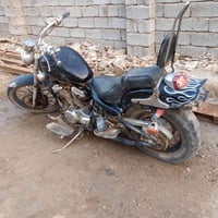 الليبع دراجه هرلي مكينه 400متروك متروكه صار لها سنه 07807683132