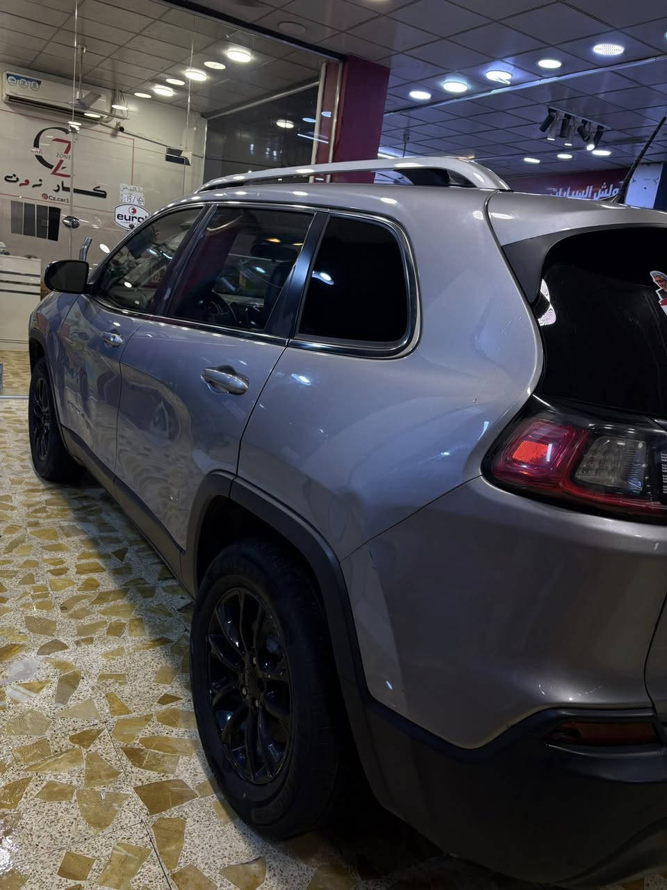 جيب بزون 2019
السياره ٤ سلندر كير مكينه حداده كفاله وباقي تفاصيل الجيب معروفه  سياره مال جناي ابد ما متعوبه

تخم تاير حداديه جديده للعلم حادث السيارة فقط حرق الكشنات الاماميه 

السعر 135وبيه مجال بصيط حك الجيه مكان السياره ميسان العمارة

اتصال ***********
