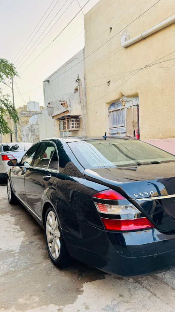 السلام عليكم 🫡 
وينة الي يدور مرسيدس وبسعر رخيص 
ملاحضة السياره (كلك) ادوات فقط لوحات 
مرسيدس بنز S550 موديل السياره 2009 كصه قماره  بوب شفط كشنات تدفئه تبريد وهيه بعد مواصفات الاس معروفه وغنيه عن التعريف سعر السياره 57 ورقه وبيها مجال بسيط  مكانها بابل متواجد فيس ورقم تلفون ***********
