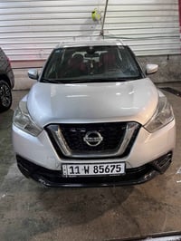 نيسان كيكس وارد امريكي موديل 2019 sv ماشيه 70 الف ميل بيه 3 قطع صبغ سع...