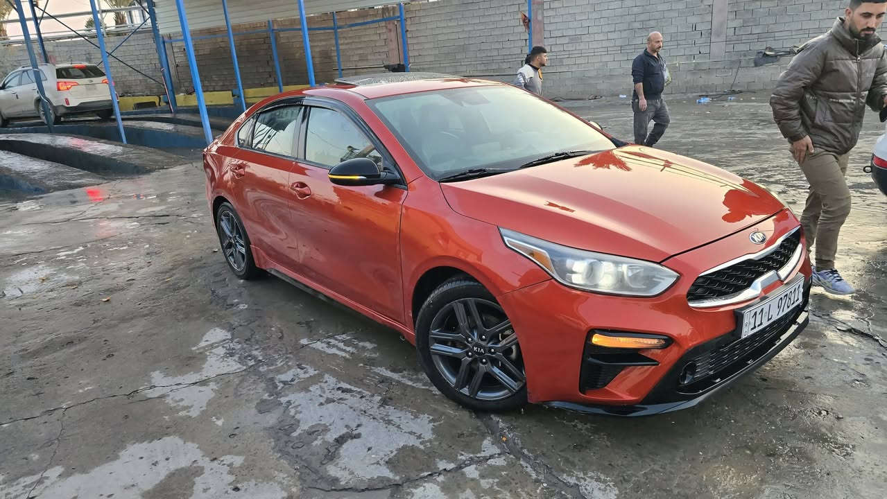 فورتي GT_Line  2020 فول مواصفات للبيع
🔶️ محرك 2000 دوش المرغوب
🔶 ️كير AT  المرغوب
🔶️ رقم بغداد مشروع وطني و هزة ما ساقطة 
المواصفات :
🔷 ️بصمة تشغيل
🔷️ فتحة سقف
🔷️ كشنات GT-Line حضن رياضية
🔷 ️كامرة خلفية
🔷️ ابل كاربلي + اندرويد اوتو
🔷️ اشاير + حساسات بالمري
🔷️ ويل 17 رياضي بلادي مع تخم تايرات جدد
🔷️ شحن لاسلكي
🔷️ تبريد و تدفئة 10/10
🔶️السيارة جاهزة من كلشي
ماشية 78 الف ميل
السعر 140 ورقة و بيها مجال
مكان السيارة صلاح الدين - بلد
***********
