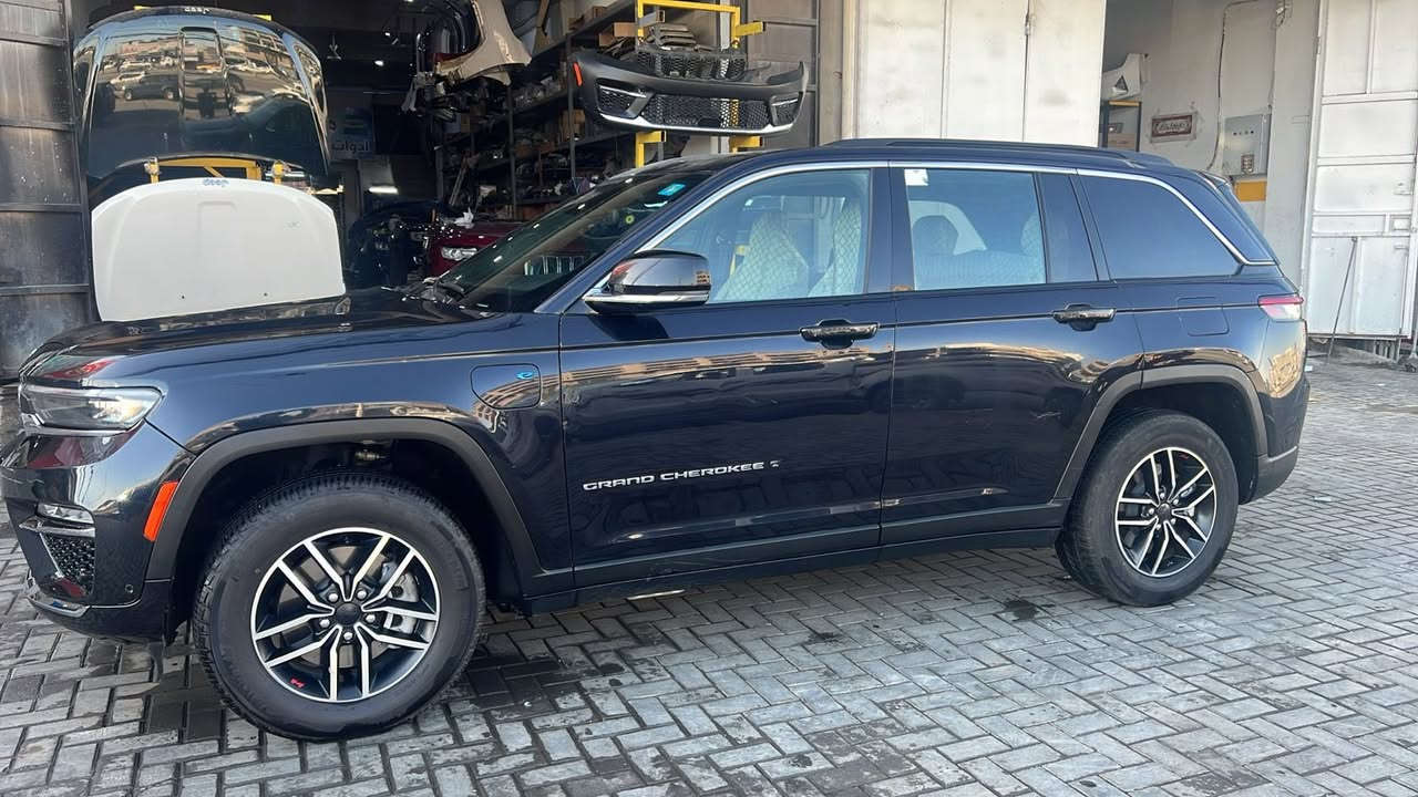 السلام عليكم جيب
هايبرد 2024
.بنوراما
.كشنات جلد تدفئ خزن ميموري
.صندوك كهرباء
.تشغيل عن بعد
.لايت زنون 
.حساس خلفي
.رادار امامي جانبي نقطه عمياء
رقم بغداد 
مكان بغداد الطالبيه 
تفاصيل السياره اكثر اتصل 

رقم الهاتف (***********)
