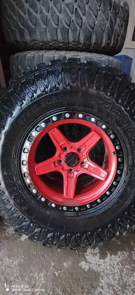 ٥ قطع ويل كب مع تايرات نظيفات  حجم 37/12.50/17


**إذا كنت صاحب هذا الإعلان وتريد حذفه لأي سبب، رجاءا أرسل رسالة إلى الدعم الفني**