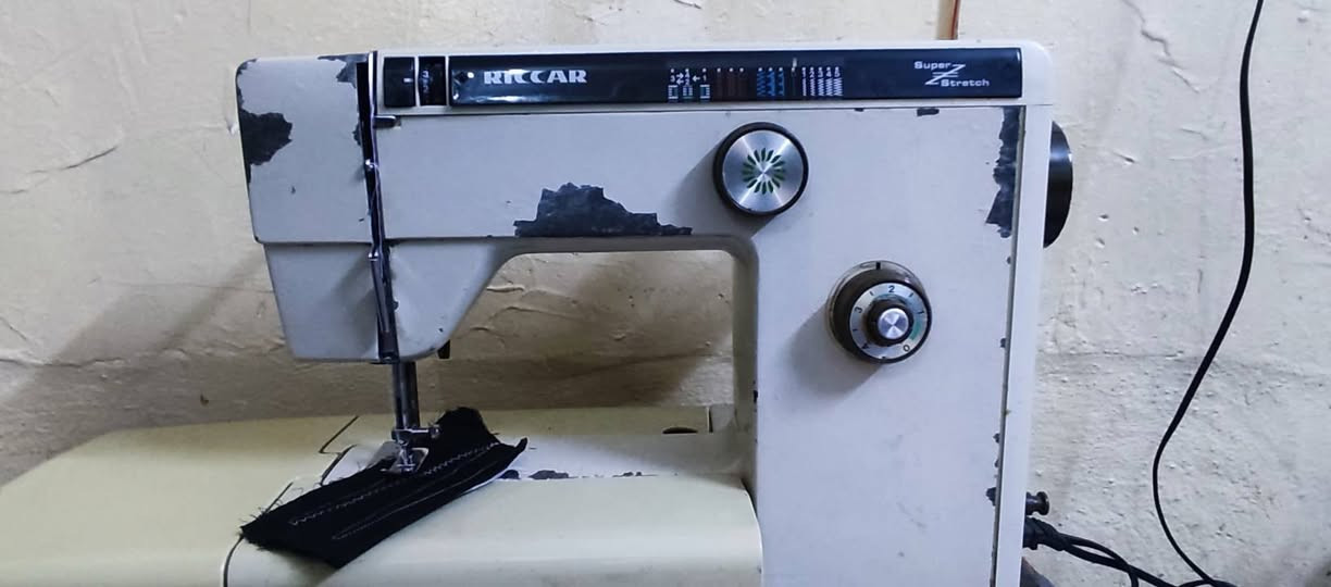 مكينه ام الجنطه شغالهخياط وتطريز  السعر  ١٢٥ وبيه مجال


**إذا كنت صاحب هذا الإعلان وتريد حذفه لأي سبب، رجاءا أرسل رسالة إلى الدعم الفني**