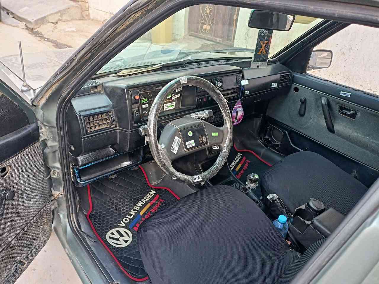 سلام عليكم گولف للبيع مشروع وطني سنويه هزه رقم كله جديد بسمي شرط تحويل بطاقه بانزين بي كير ومحرك شرط 5كير جيتا شرط كابريتر شرط صدر امامي صدر خلفي جديد درايم شفتات هندبريك  شغال جديد كهربائيات كله شغال شرط كيج حماوه كيلومتر بانزين كله شغال تدفئه شغال اربع تايرات وبطاريه جديد قفل مركزي سنتر لوك شغال سياره كلش نضيفه بالعافيه ع الياخدها سياره مال جناي مال بيت ماتصرف عليه ربع جاهز من كلشي وترايك للبصره مسجل سماعات شغال صبغ عام لجماليه فقط بدون ضربه جاكوج مابي موديل 88بدون باور غرفتهه نضيف كلش سياره أحلى من الصور سعر 32ومجال بسيط شراي خابر مامتواجد عالفيس عنوان كركوك وتحياتي ***********
