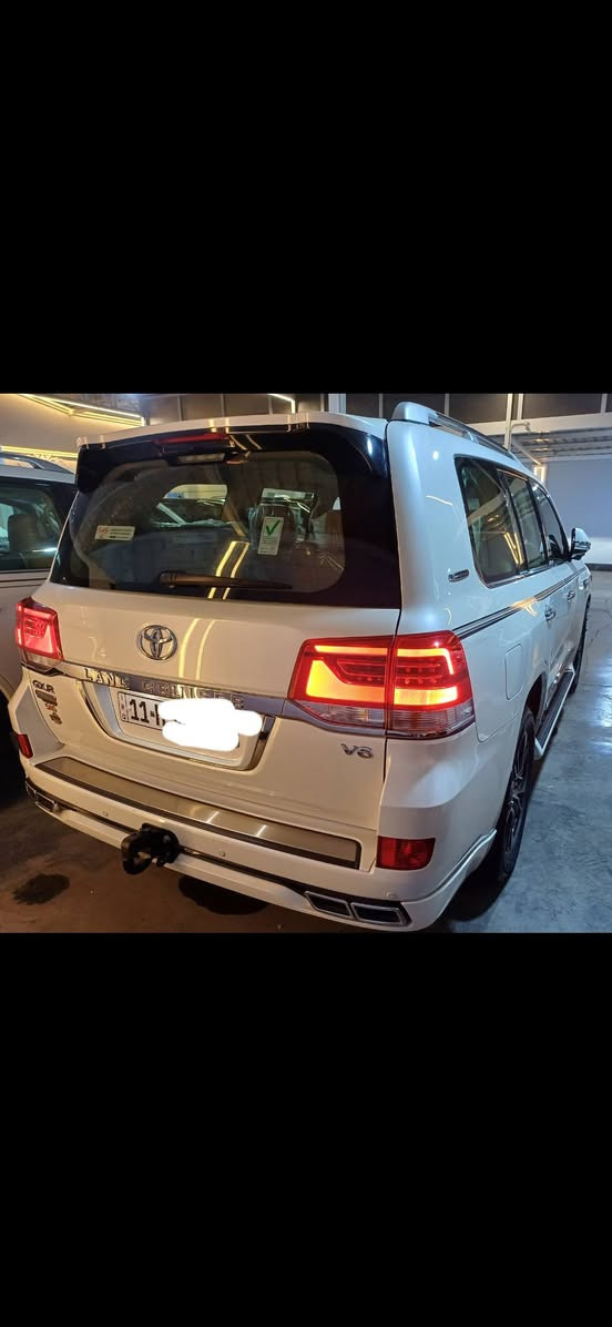 السلام عليكم للبيع لاندكروز 2021
فول مواصفات ساز باب اول رقم بغداد الجديد 
مكفوله كفاله من الصبغ والشخط والبارد عده رصعه 
وره باب السايق ومسحوبة سياره جديدة ماشيه 41 الف 
بدون فتح بدون نكراش السعر 57 الف دولار وبيها مجال 
العنوان بغداد معارض النهضة ***********
