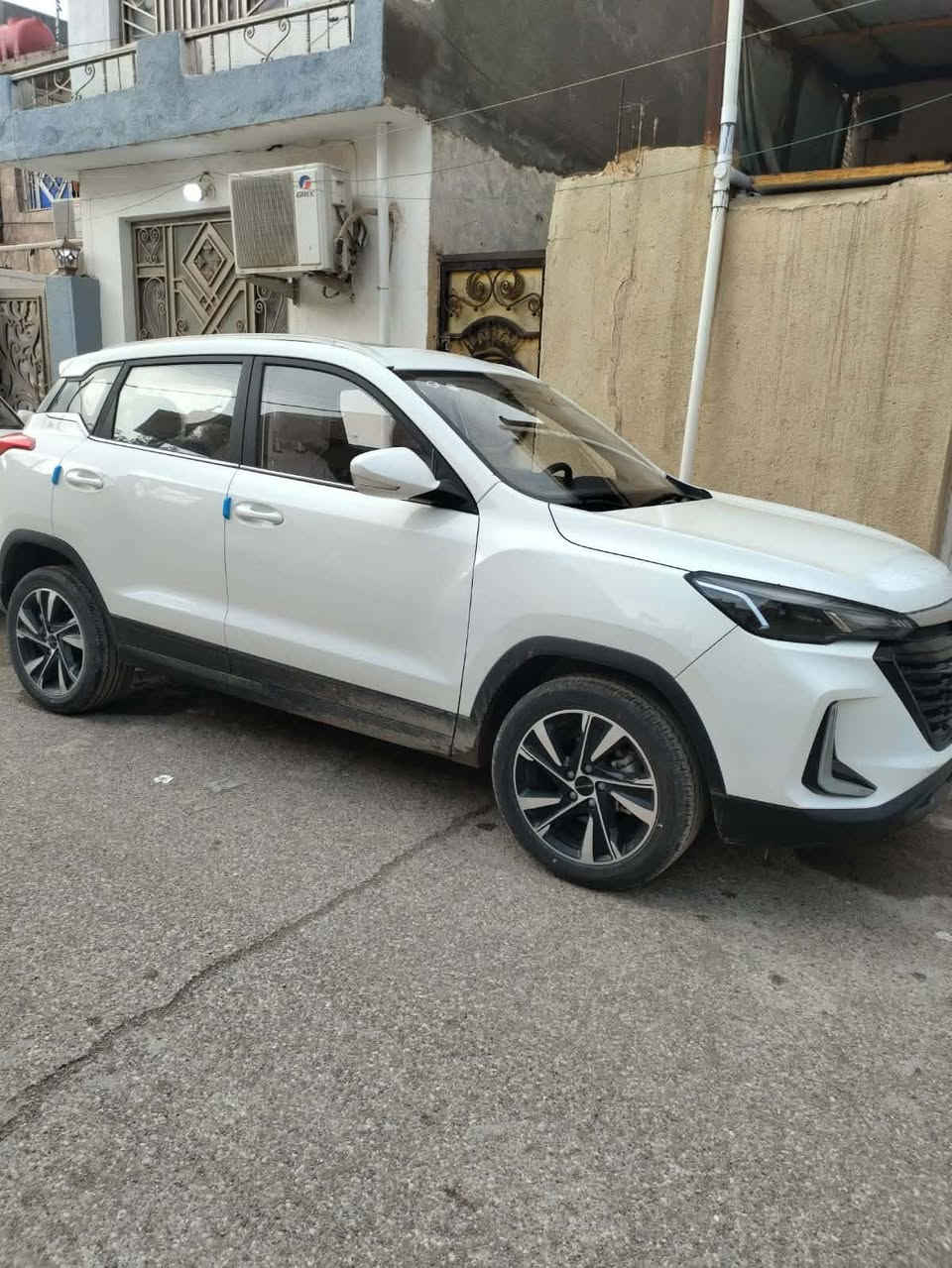 بايك x35 موديل 25 زيرو حره التحويل مباشر
3_حساسات امامية خلفية تحكم ستيرن كهربائي رياضي

4_سعة المحرك 1500 تيربو

5_فتحة السقف كهربائي
ماسحات امامية خلفية
6_سيارة حلوة اقتصادية بالبانزين 
7_لايت امامي تحكم درجات زنون 
البك لايت شكل حلو تدرج بالاوان 
8_جنح خلفي سوبر سبورت مكاني الكوت اتصل ع رقم وبخدمتك ***********
