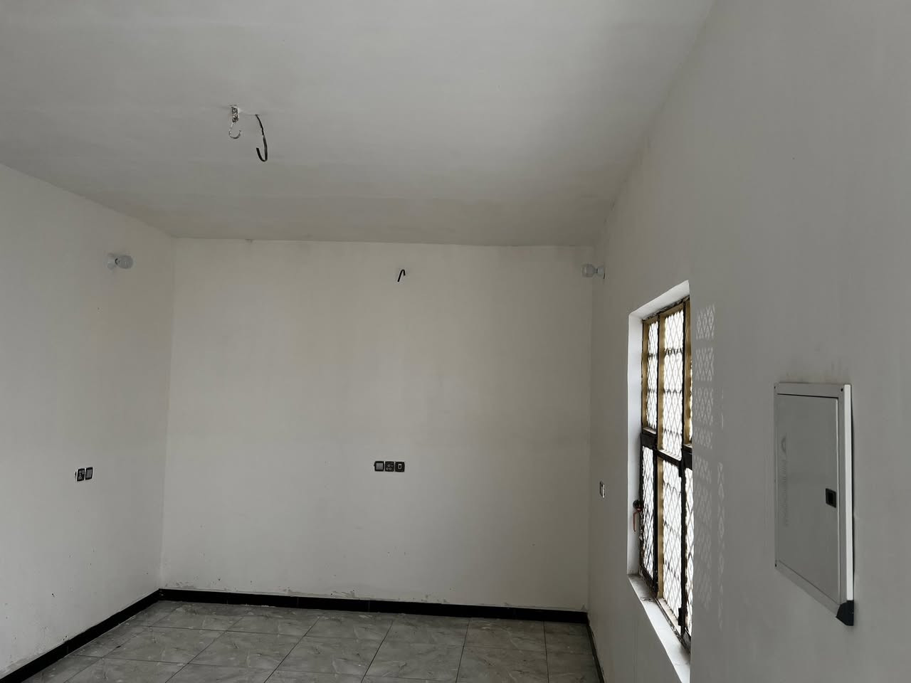 سلام عليكم ورحمة الله وبركاته بيت زراعي للبيع حي صادق شارع اصب بل باب ركن التفاصيل داخل الفيديو اليحب ينتصل السعر ٤٣ مليون وبيه مجال ***********
