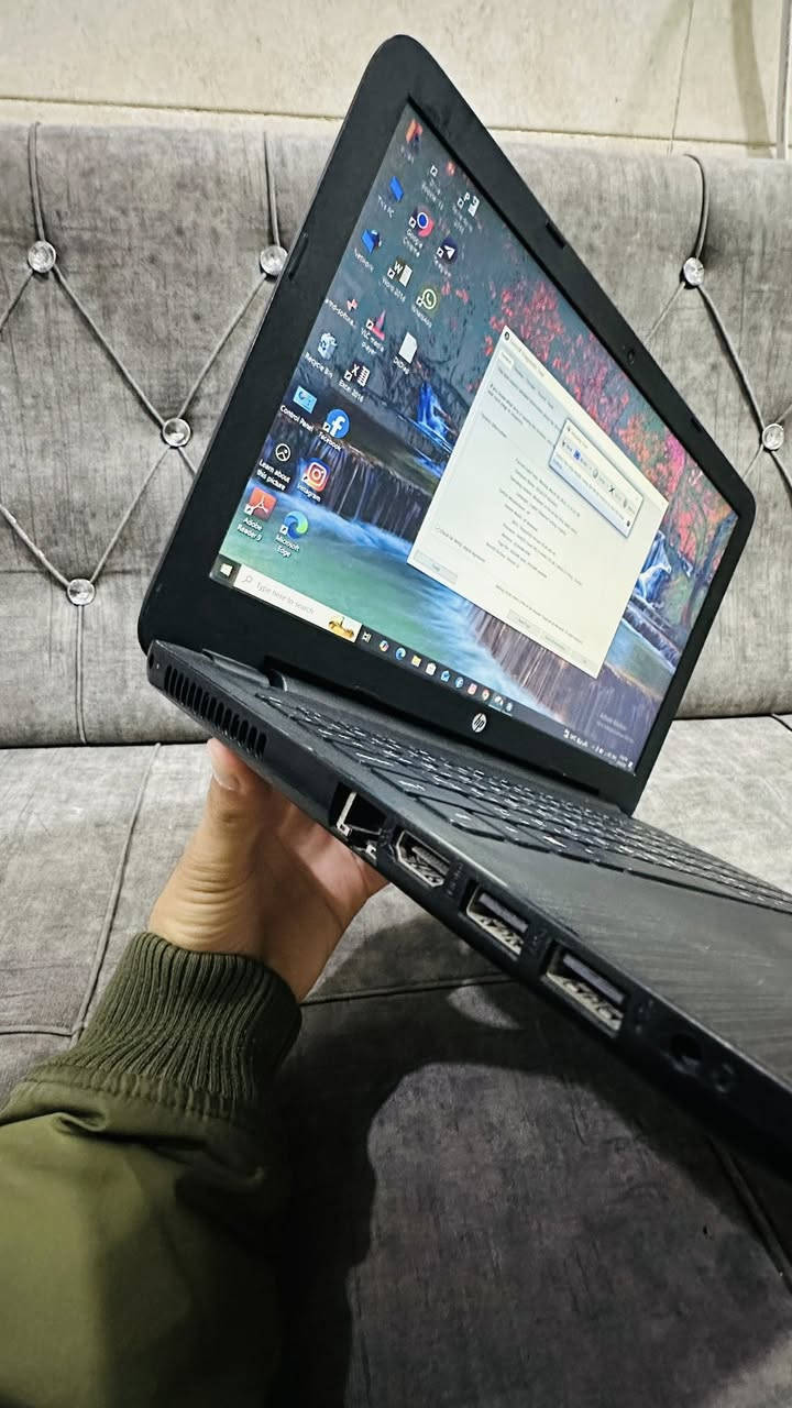 السلام عليكم

لابتوب hp مواصفات راقيه للبيع 

كلشي مذكور بالصور 

Cor 7 الجيل السادس 

Ram 16 G

كارت شاشه داخلي وخارجي مذكور بالصور 

هارد 1 تيرا 

***********

***********

السعر 375 سعر بلاش
