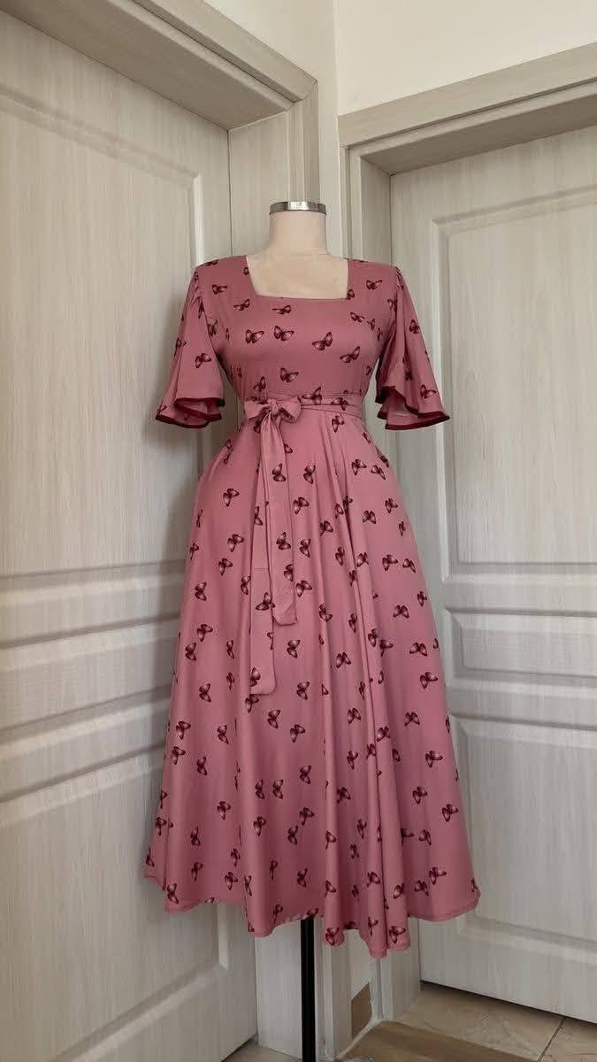 دشاديش كشمير حسب الطلع السعر 10 قماش درجه اولى الاستفسار اكثر خاص او واتساب ***********
