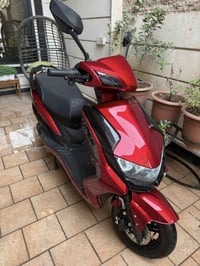 دراجة شحن 6 بطاريات السرعة60 مستعملة 3 اشهر فقط مابيها اي عطل وكل غراض...