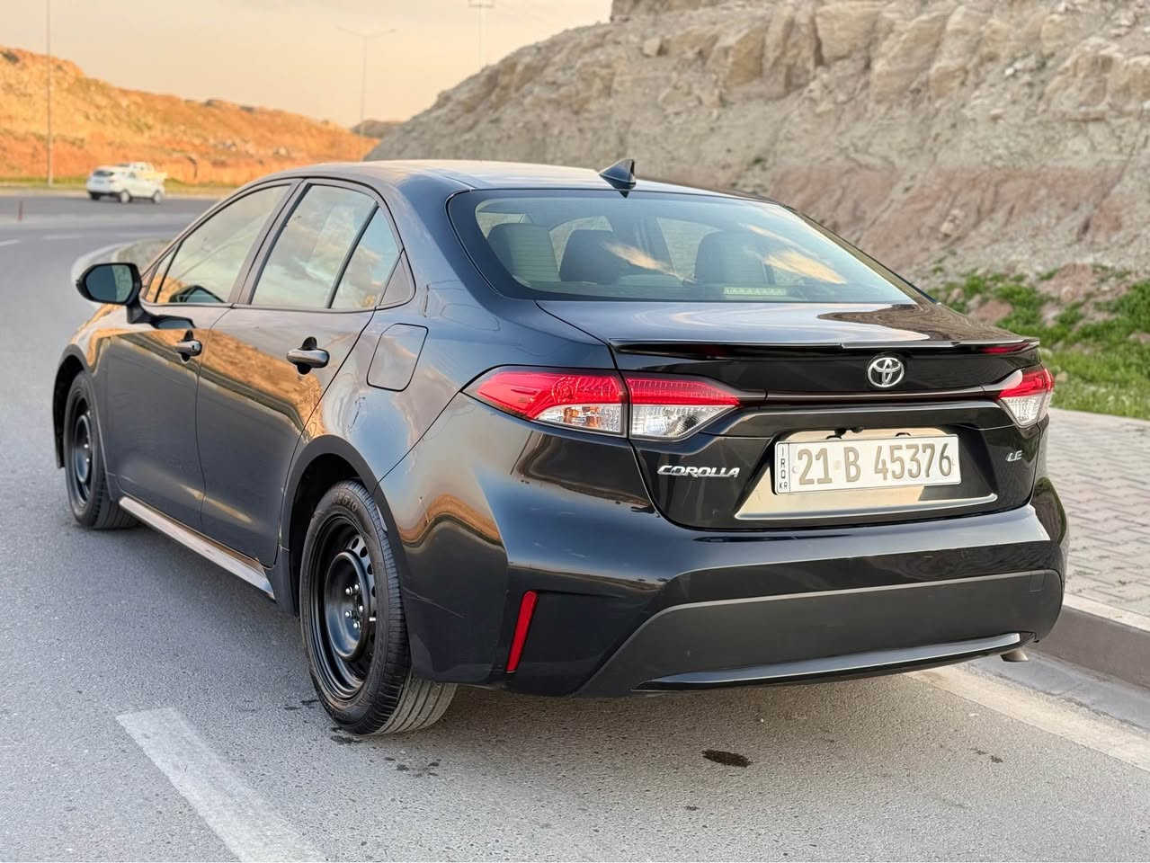 سلام علیکم
تویوتا کورولا 
مودیل 2020
مواصفات امريكي
مواصفات LE
لون اسود قتران
شاشة جبير
كاميرا
رادار امامي خلفي
مراية كهربائية 
مراية هيتر
لايت ليد
لايت زينون
ويل عادي
داخل اسود
ماشية 81 الف حقيقي
سيارة بدون ضربة بدون صبغ بدون حادث بدون ارباك بدون حالوب
بدون تبديل شاصي بطانة ارباك كلة بشرط مكفولة
بي شبر صبغ راس بونيد فقط
بدون شخط بدون رصعات
سنوية وقم جديد لحد 2027
شرط تحويل و غرامات 
كير و محرك تبريد صدر تايرات بشرط محرك مامفتوح بدون صوت و بخار
سيارة حيل حلو نظيفة 
سعر 138بي مجال شوية
مكان كركوك
***********
*********** كركوك, العراق
