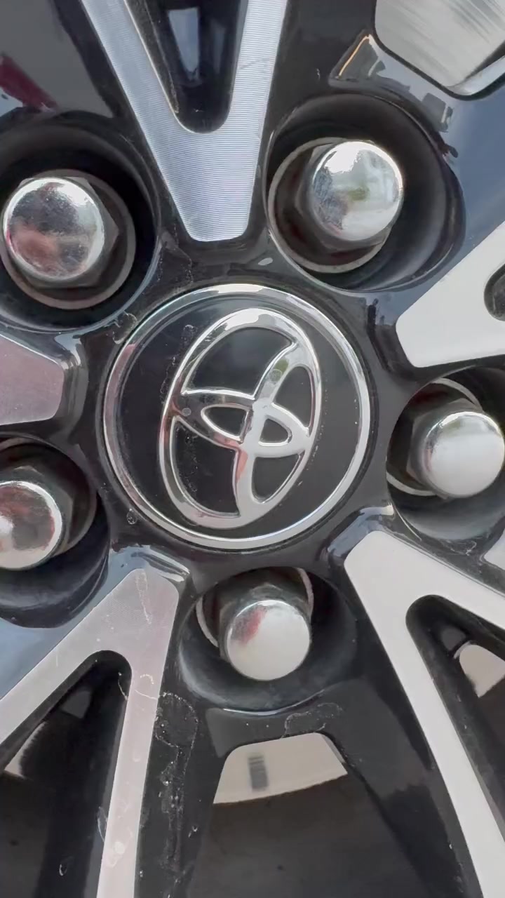 سلام عليكم عندي تكسي مو ديل 2015 مطلوب كمارك اضباره موجودة جاملغ امبدل عل بلاد مال سكن مال كدام رقم كركوك دفتر بنزين موجود رقم كركوك اي مشكلا مابيها مكاني كوكوك  وهاذا رقمي *********** واتساب او على كورك اتصل
