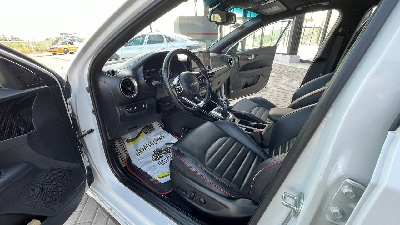 سلام عليكم
فورتي GT 2023

16تيربو 

كير DCT دبل كلج

ماشي74الف km

المواصفات فول 1/1 رقم اربيل  العنوان (موصل)

الضرر تبديل بوند فقط بدون دواخل بدون ايرباك

الاتصال على الرقم:***********

واتساب:***********
