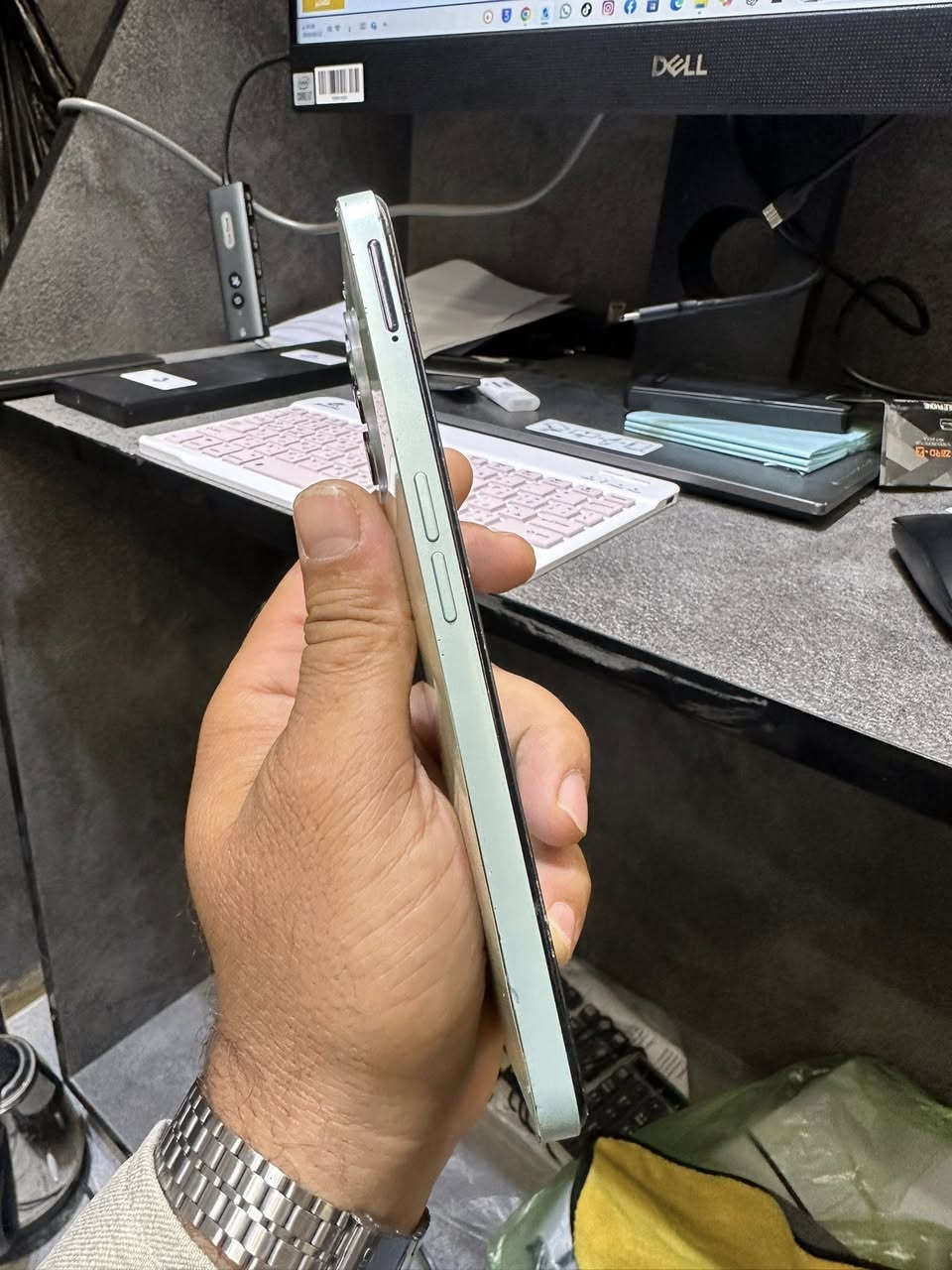 السلام عليكم
C35 باقي التفاصيل بلا الصور 
الخاص مفتوح


**إذا كنت صاحب هذا الإعلان وتريد حذفه لأي سبب، رجاءا أرسل رسالة إلى الدعم الفني**
