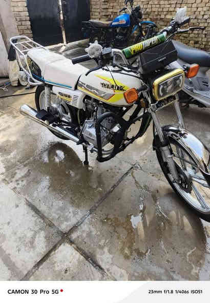 السلام عليكم دراجه سولنك ٢٢ دراجه جديده كفاله عامه سلف هندر اوراق كمرك مدفوع  كهربائيات كله شغال مكاني بغداد مدينه الصدر السعر 550 *********** بغداد
